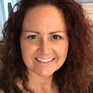 Meet your Posher, Debbie